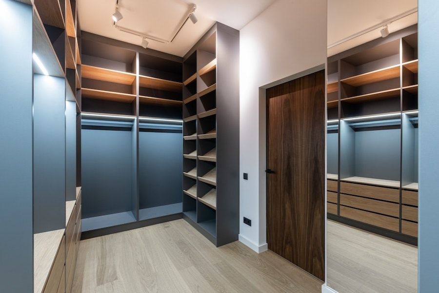 How to Choose the Right Custom Woodwork Design for Your Closet