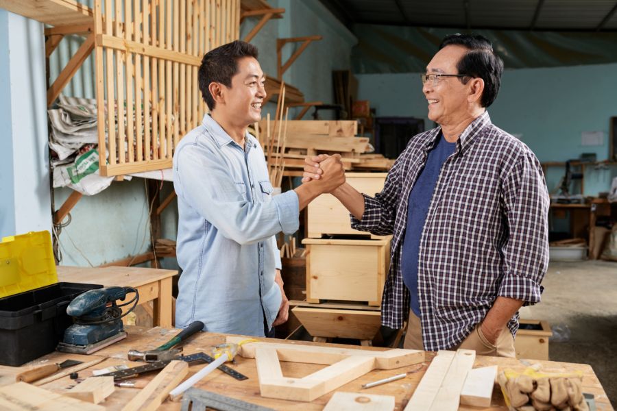 What You Need to Know When Hiring a Carpenter