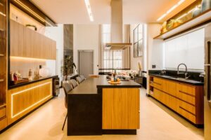 Outgrowing Your Kitchen? 7 Signs It’s Time for a Custom Kitchen Design